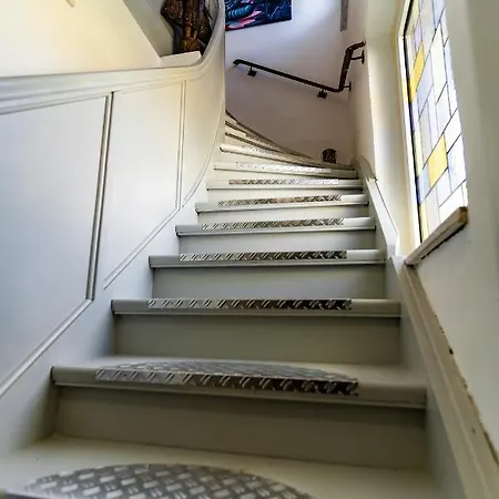 Timeout Namaste Ellar