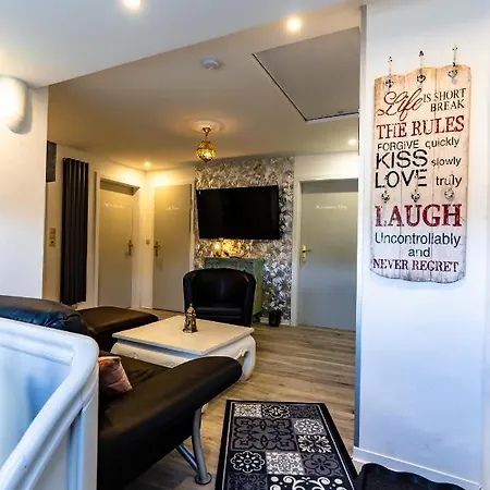 Апартаменты Timeout Namaste