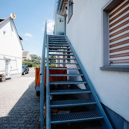 Timeout Namaste Ellar